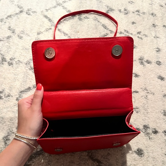 Red purse - Picture 3 of 4